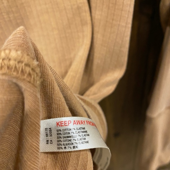 FREE PEOPLE Long sleeve top! - Picture 3 of 3